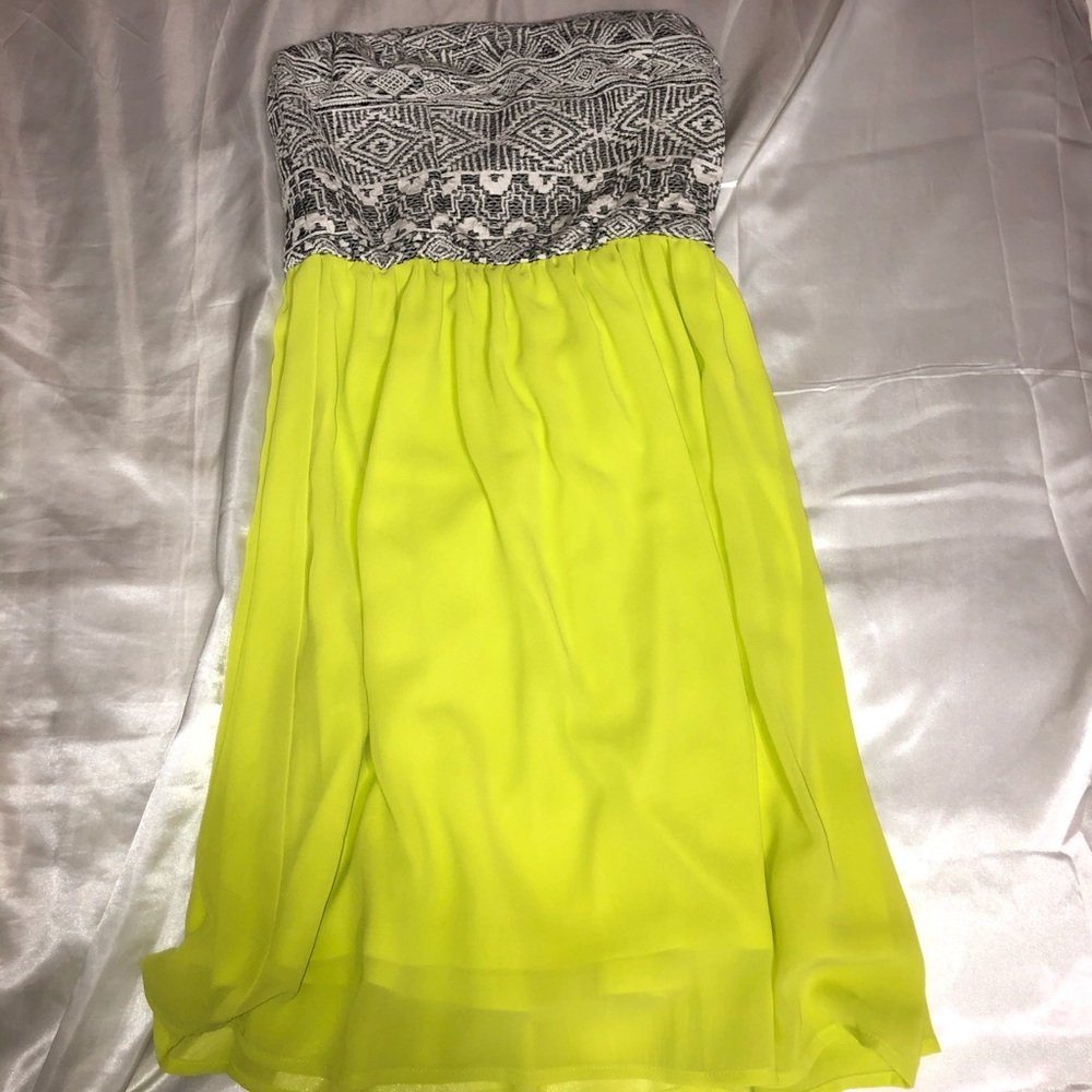 strapless dress